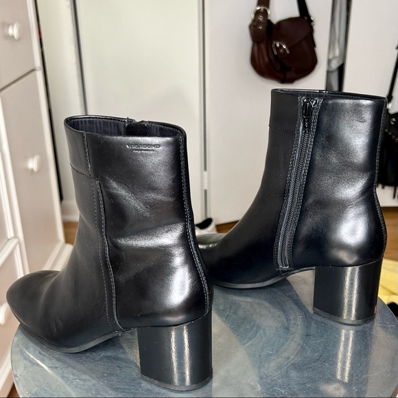 Vagabond Nicole Black Leather Blocked Mid
Heeled Ankle Boots With Round Toe - Picture 7 of 12